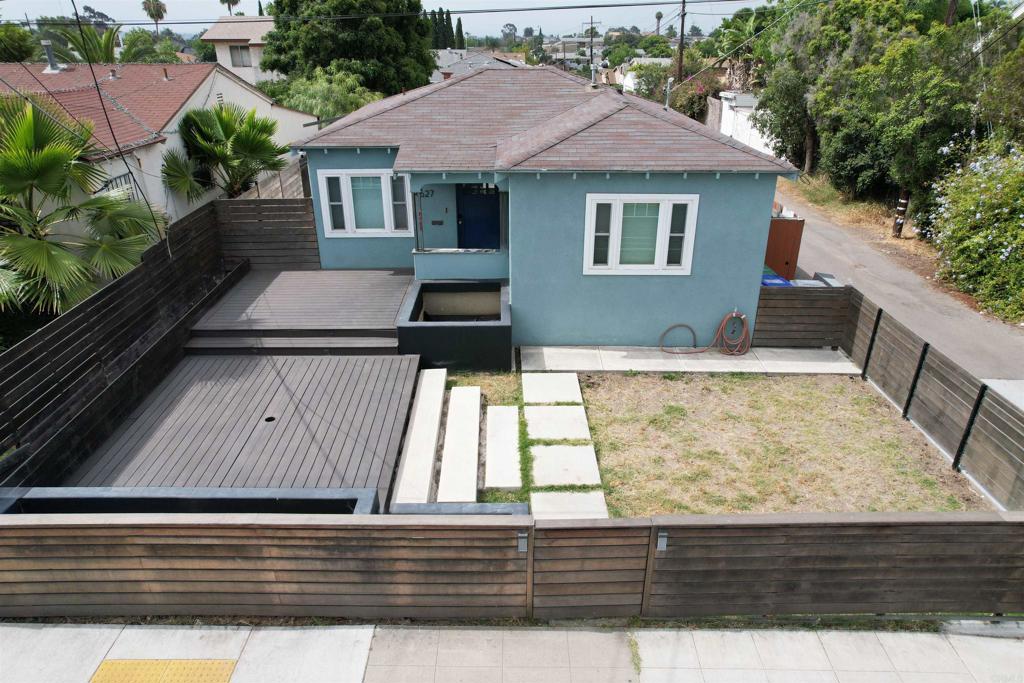 4627 Dwight Street - photo 2