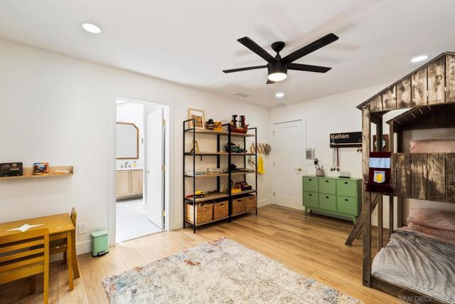 13953 Sagewood Dr, Poway CA: https://media.crmls.org/mediaz/52efb0f2-fec7-4a88-982a-a1290b14b1e4.jpg