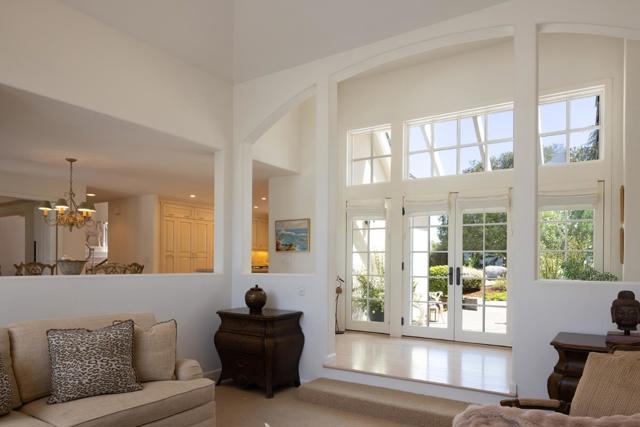 26048 Paseo Del Sur, Monterey CA: https://media.crmls.org/mediaz/52efd4ab-42e2-4c16-81f7-033a0e8df897.jpg