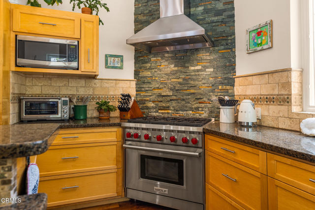 Detail Gallery Image 12 of 44 For 15990 Maricopa Hwy, Ojai,  CA 93023 - 4 Beds | 3 Baths