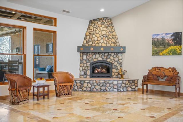 15636 Sage Hill Drive, Ramona CA: https://media.crmls.org/mediaz/52f046d4-97aa-4c61-a8d7-524623a24fab.jpg