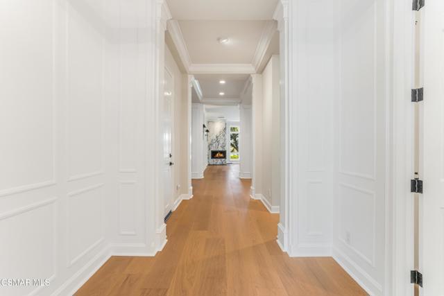 2306 Heatherbank Court, Thousand Oaks CA: https://media.crmls.org/mediaz/52f0b84e-6ae2-42ea-8c2d-bbf24a36e5cd.jpg