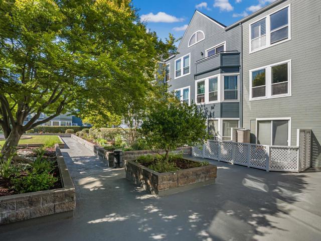 411 Park Avenue, San Jose CA: https://media.crmls.org/mediaz/52f0c8a7-adb8-4435-a8ff-72e47e0af4fb.jpg