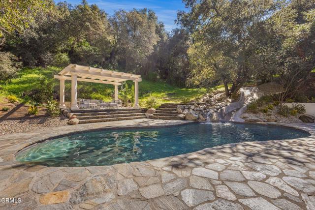 Detail Gallery Image 12 of 50 For 4080 Dover Rd, La Canada Flintridge,  CA 91011 - 5 Beds | 6/1 Baths