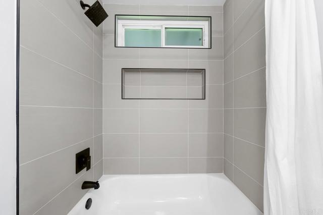 Detail Gallery Image 23 of 56 For 2442 Sunflower, Vista,  CA 92083 - 3 Beds | 2 Baths