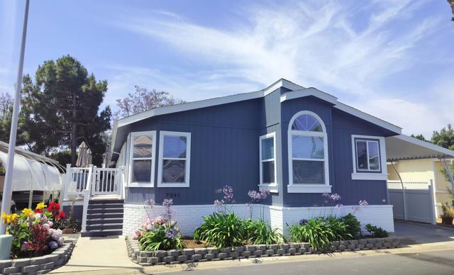 7241 San Luis St, Carlsbad CA: https://media.crmls.org/mediaz/52f1409f-bb25-4d2e-a52c-8a6491e8e4d2.jpg