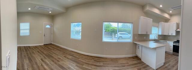 10307 Floralita Avenue, Sunland CA: https://media.crmls.org/mediaz/52f2e48e-456b-4ee2-b9c0-15f313ace24b.jpg