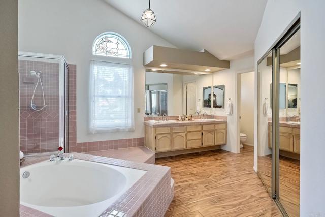 3737 Hillview Way, Oceanside CA: https://media.crmls.org/mediaz/52f42de9-9779-4641-9da2-3041ef93476d.jpg