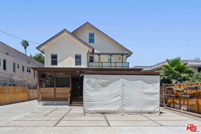 1810 Westmoreland Boulevard, Los Angeles CA: https://media.crmls.org/mediaz/52f48a5a-fd36-4d16-87e1-217245e6b2b7.jpg