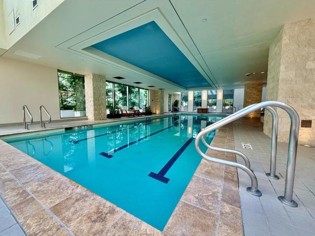 355 1st Street, San Francisco CA: https://media.crmls.org/mediaz/52f55334-8847-4bb2-926b-5f1bd32a9736.jpg