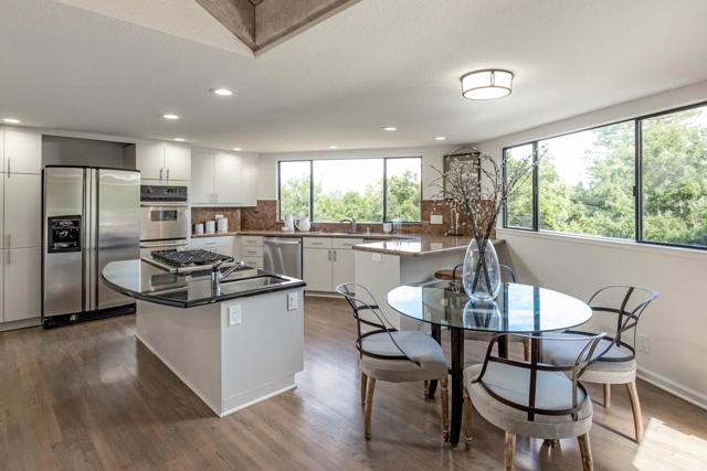 Image 10 of 29 For 25603 Fernhill Drive