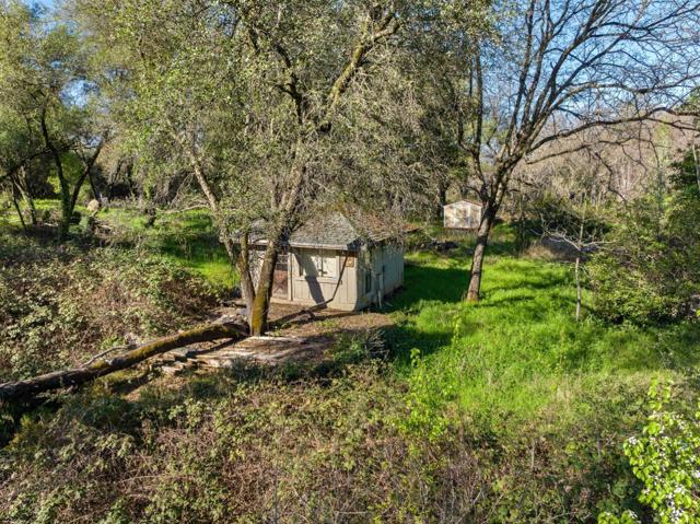 10264 Combie Road,  CA: https://media.crmls.org/mediaz/52f7fd31-43cc-4bab-92e3-32a452db2bf5.jpg