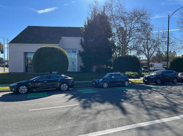 225 N Bascom Avenue, San Jose CA: https://media.crmls.org/mediaz/52f8723c-4636-408d-b056-d645ef43d40a.jpg