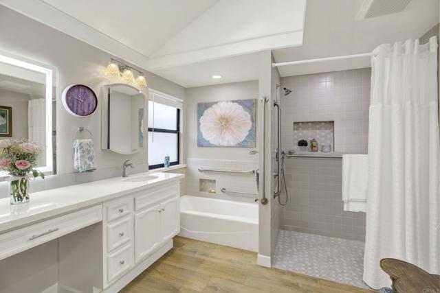 Detail Gallery Image 19 of 46 For 1251 Hatcreek Ct, Vista,  CA 92081 - 3 Beds | 2/1 Baths