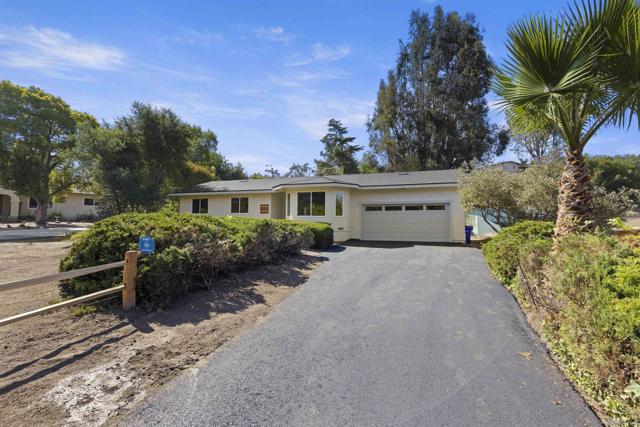 1217 Monte Vista Dr, Vista CA: https://media.crmls.org/mediaz/52f9534a-baef-43c5-b74b-c95793f44b3e.jpg