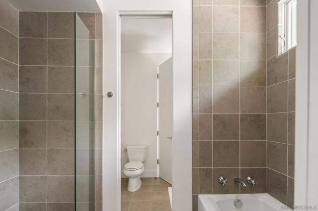 404 Pine Needles, Del Mar CA: https://media.crmls.org/mediaz/52f956b0-5511-4cdc-a08b-c37f85907b31.jpg