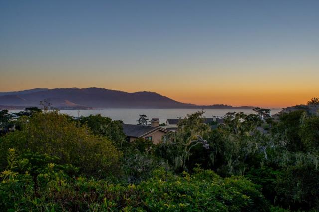 3307 17 Mile Drive, Pebble Beach CA: https://media.crmls.org/mediaz/52fa25c5-1975-4ceb-84ae-71a675593713.jpg