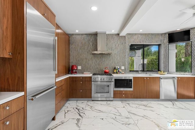 153 W El Camino Way, Palm Springs, CA 92264
