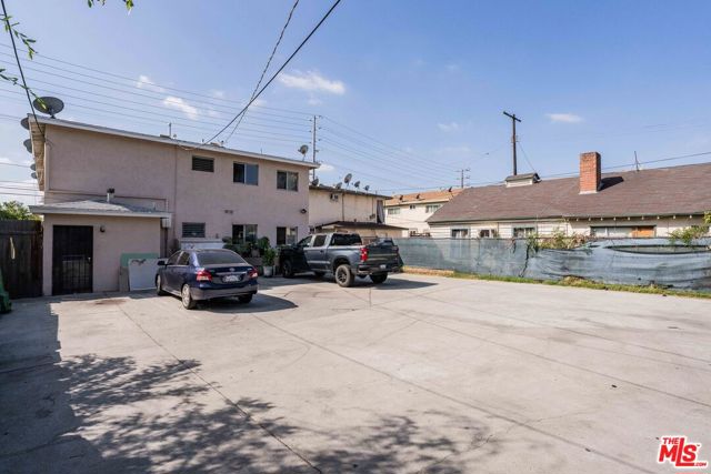 13125 Vanowen Street photo 23