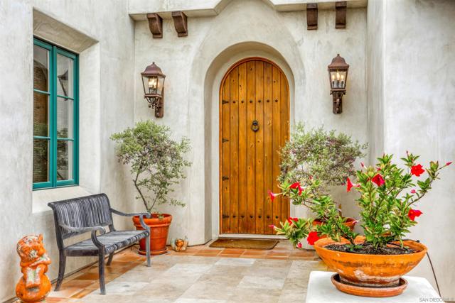 7206 Aviara Drive, Carlsbad CA: https://media.crmls.org/mediaz/52fb50b3-60b0-4a1b-b22d-484de48a716e.jpg