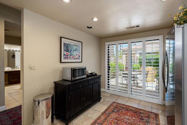 80601 Oak Tree, La Quinta CA: https://media.crmls.org/mediaz/52fb57d1-7d70-4ef7-8122-1489f4fa5f8b.jpg