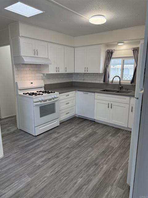 Detail Gallery Image 1 of 1 For 1174 E Main St Spc 102, El Cajon,  CA 92021 - 2 Beds | 1 Baths