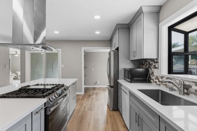 Detail Gallery Image 5 of 30 For 1387 Weers St., El Cajon,  CA 92020 - 3 Beds | 2 Baths