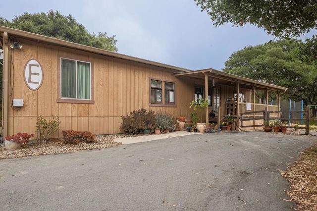 17229 McGuffie Road, Prunedale CA: https://media.crmls.org/mediaz/52fc05ec-da00-48ef-814a-416e92811770.jpg