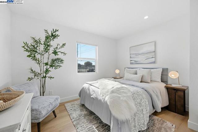 1520 4th st, Richmond CA: https://media.crmls.org/mediaz/52fc841a-4bdf-43b4-831f-d8b5094a520e.jpg