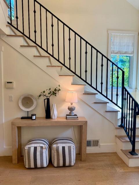 900 Roble Avenue, Menlo Park CA: https://media.crmls.org/mediaz/52fc8969-817c-4882-975d-5260f8d424e9.jpg