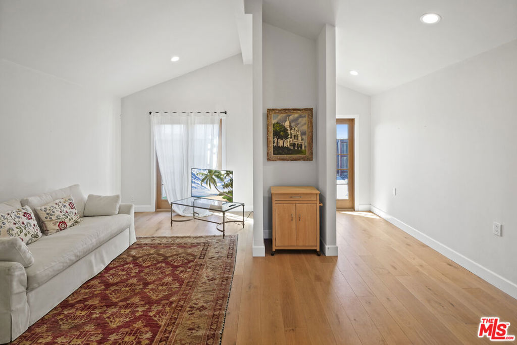 MLS #25614281 image #46