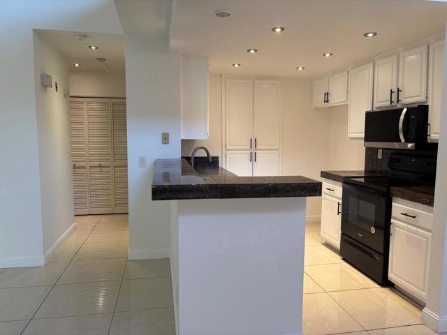 6204 Buena Vista Drive, Newark CA: https://media.crmls.org/mediaz/52fd0d8b-ef02-4dfc-874c-2c8971045c57.jpg