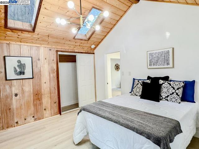 21401 Santa Clara Ave, Monte Rio CA: https://media.crmls.org/mediaz/52fd80f6-8f49-456c-901e-df52c2b5b54c.jpg