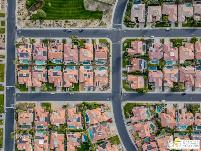 Image 49 of 52 For 77553 Carinda Court