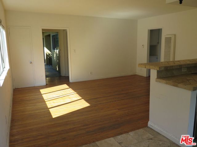12488 GILMORE Avenue, Los Angeles CA: https://media.crmls.org/mediaz/5300165e-fb43-40b9-8e54-05bc3e800e42.jpg