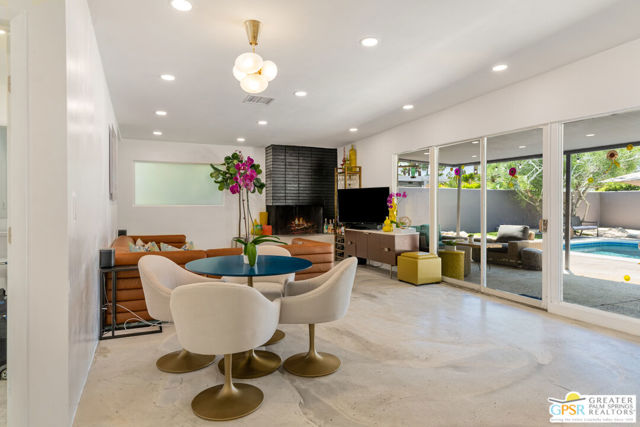 1405 E Tachevah Drive, Palm Springs CA: https://media.crmls.org/mediaz/53014b90-bc26-442e-8256-8782d2d91836.jpg