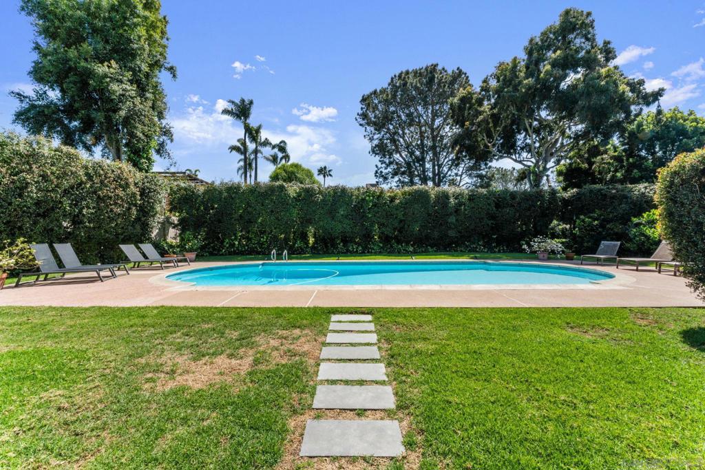 MLS #250042633SD image #21