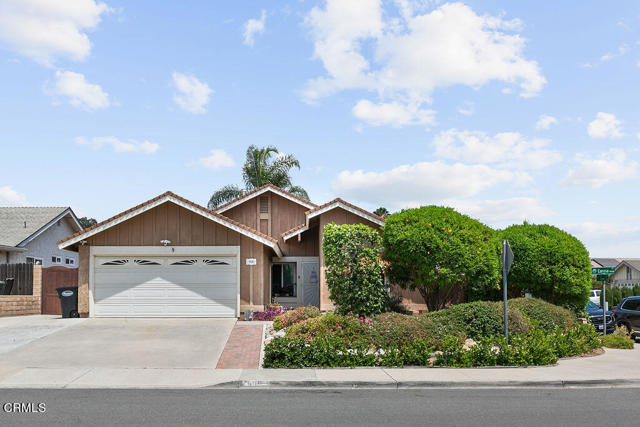 Detail Gallery Image 1 of 42 For 908 Carissa Ct, Camarillo,  CA 93012 - 4 Beds | 2 Baths