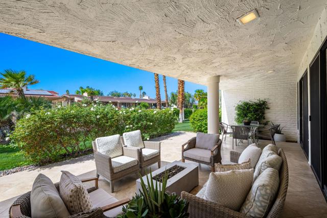 44837 Oro Grande Circle, Indian Wells CA: https://media.crmls.org/mediaz/53021158-82ac-4af2-9b18-38d0eb7191ae.jpg