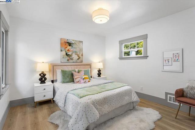689 Santa Ray Ave, Oakland CA: https://media.crmls.org/mediaz/53029070-a221-4a45-a99e-3c7500f83847.jpg