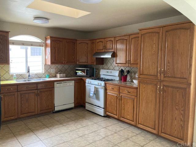 Detail Gallery Image 12 of 35 For 11254 Carretera Ensenada-Tijuana, Villas Cibolas,, –,  CA 22760 - 4 Beds | 4 Baths