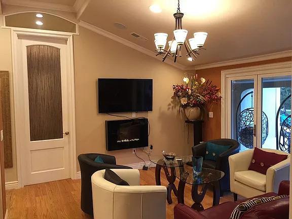 13605 Surrey Lane, Saratoga CA: https://media.crmls.org/mediaz/5303ee3f-8efd-4e1f-b7dc-8bca1a6e2a5b.jpg