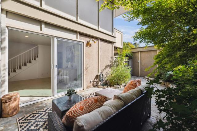 64 Los Altos Square, Los Altos CA: https://media.crmls.org/mediaz/5303fe27-626b-40ec-b03d-419755bc4eca.jpg