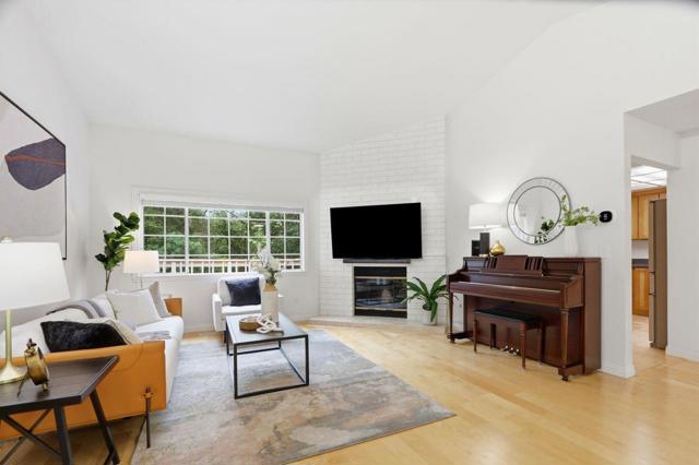 1212 Shelby Creek Lane, San Jose CA: https://media.crmls.org/mediaz/530534ce-24ce-4c0f-96b6-3267e5c146f6.jpg