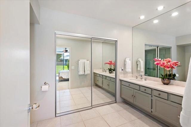 1711 Grand Bahama Drive W, Palm Springs, CA 92264