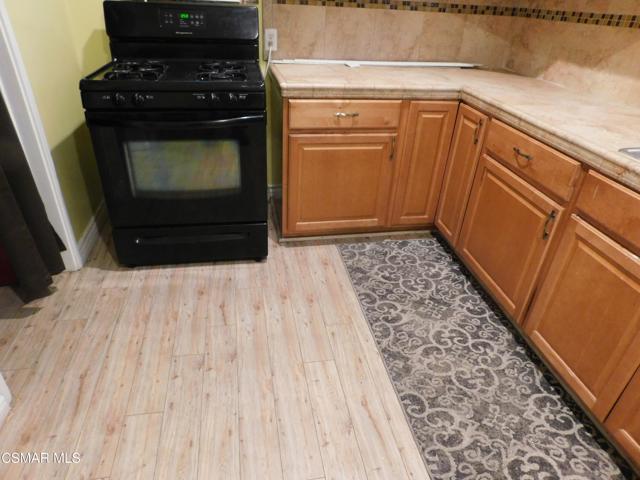 6213 Whitsett Avenue, North Hollywood CA: https://media.crmls.org/mediaz/5305ff35-a165-4202-9bf4-e34c2e931f15.jpg