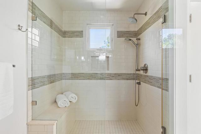 1596 Columbus Avenue, Burlingame CA: https://media.crmls.org/mediaz/53060742-5bb5-4a2a-8d74-fc9e94173900.jpg