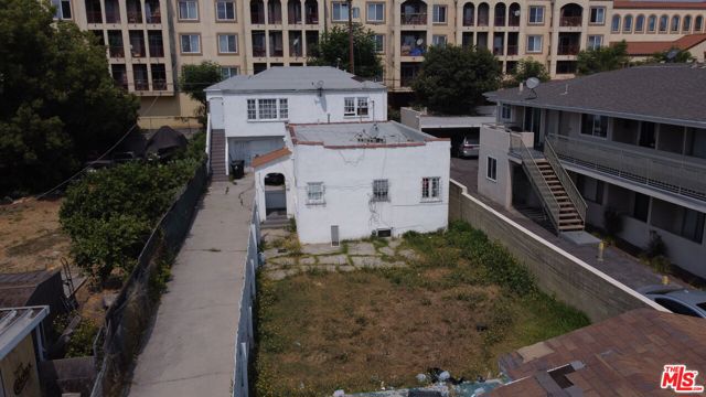 6119 11th Avenue, Los Angeles, California 90043, ,Multi-Family,For Sale,11th,24404583