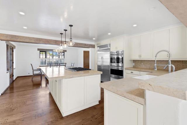 8 Los Laureles Avenue, Salinas CA: https://media.crmls.org/mediaz/5306a16d-ce8c-4d17-806d-0fe0b6818659.jpg