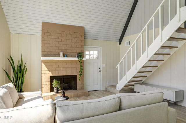 Detail Gallery Image 8 of 30 For 7539 Valaho Dr, Los Angeles,  CA 91042 - 3 Beds | 3 Baths